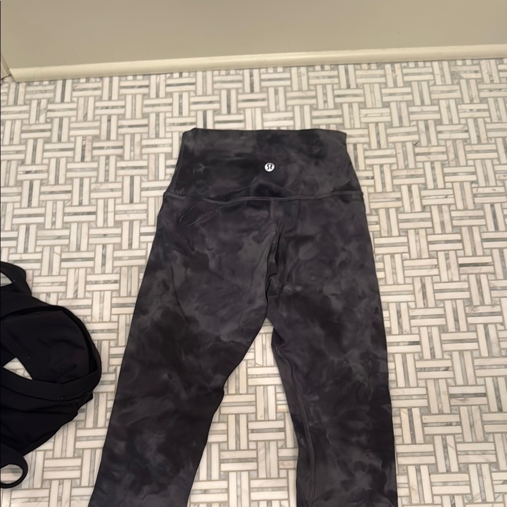 Lululemon diamond dye align leggings - Picture 3 of 5